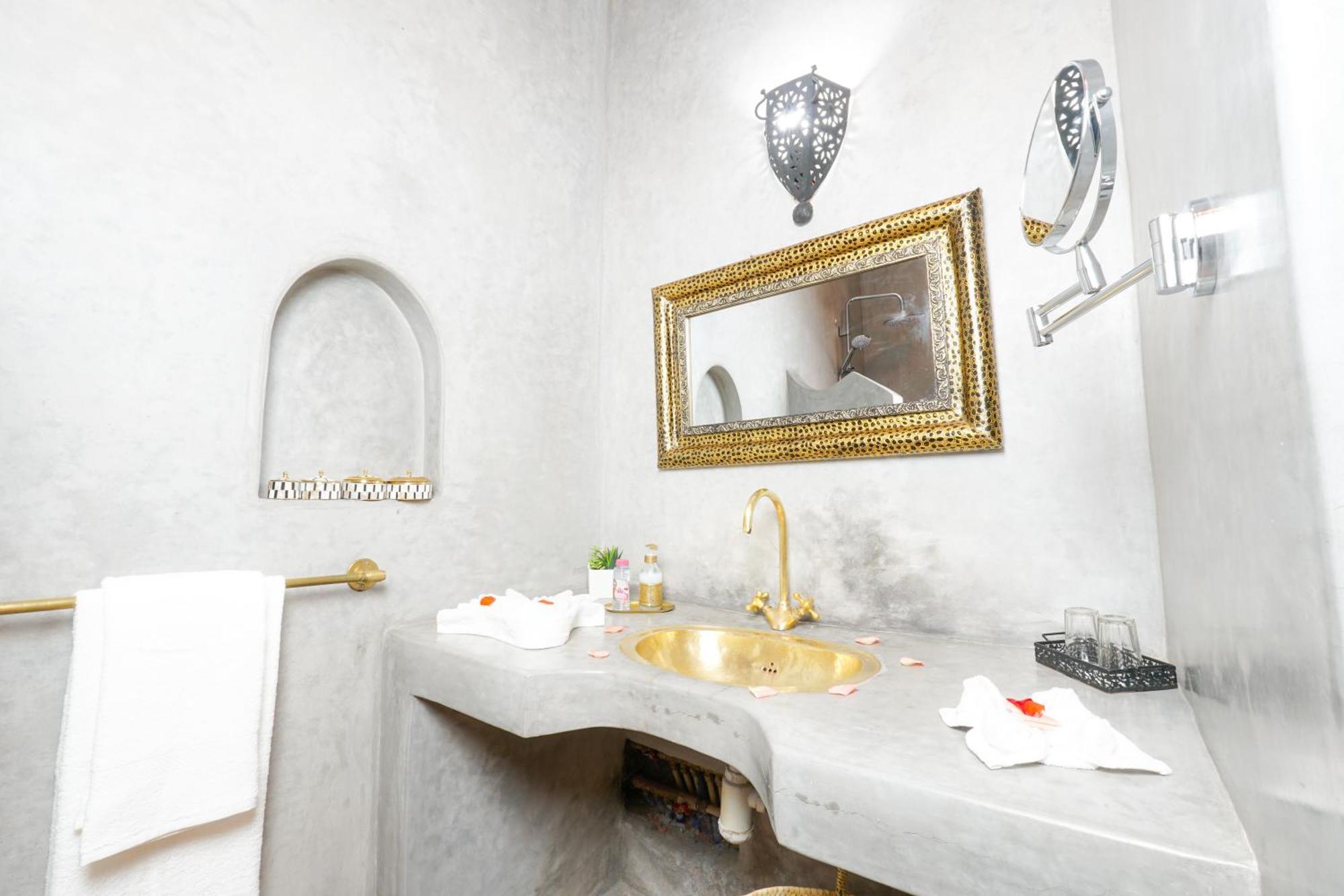 Riad Darna 4 Chambres Avec Piscine Et Petit Dejeuner マラケシュ エクステリア 写真