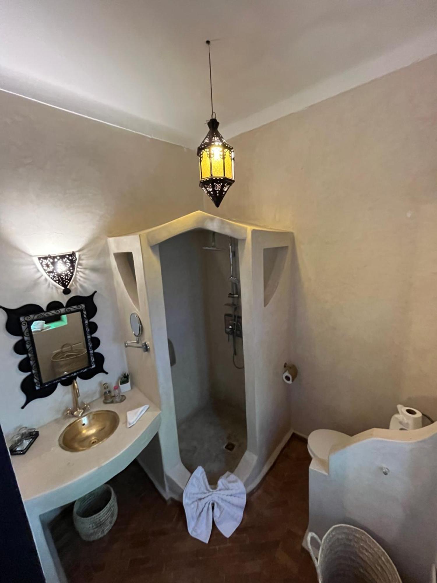 Riad Darna 4 Chambres Avec Piscine Et Petit Dejeuner マラケシュ エクステリア 写真