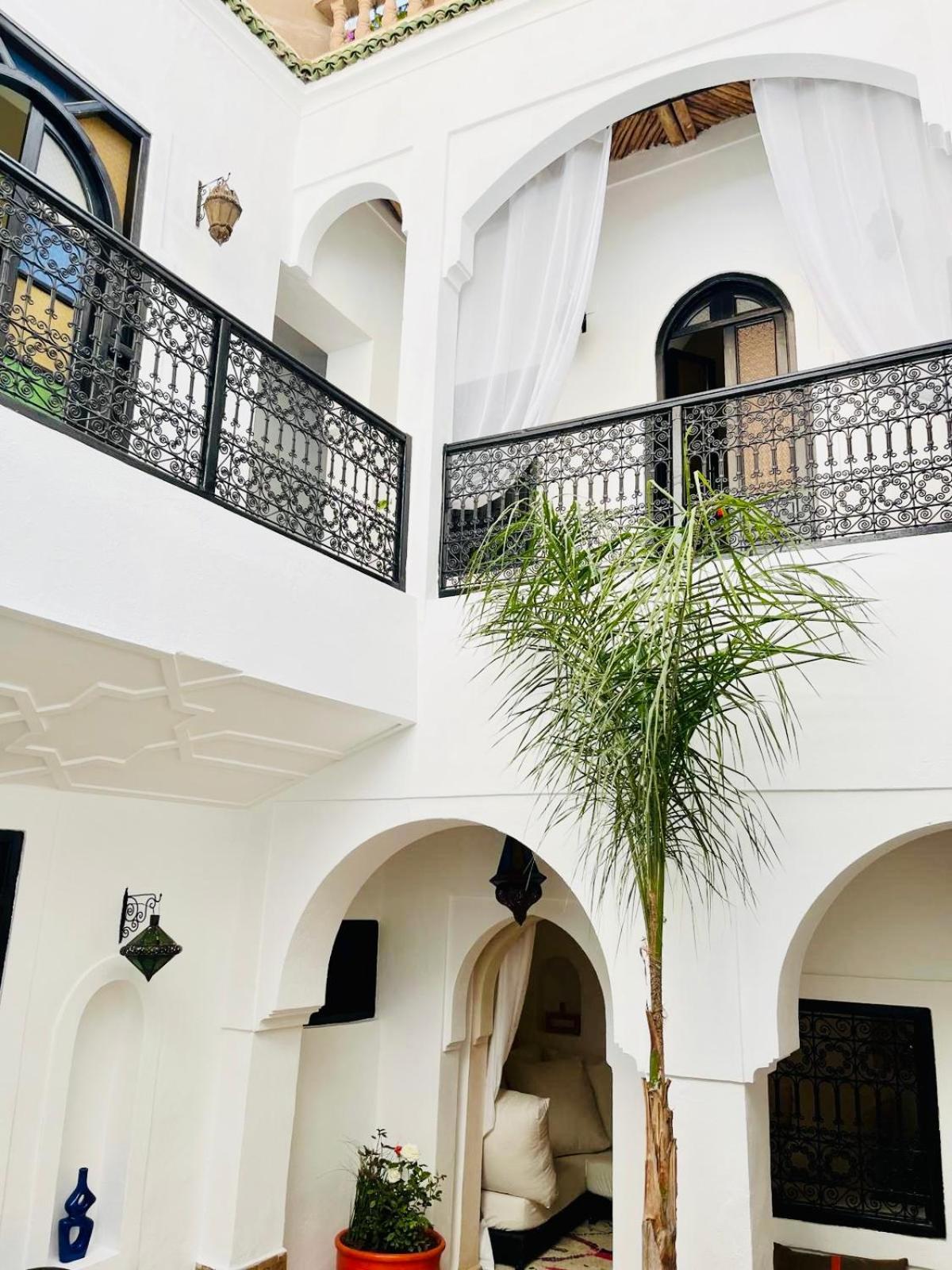 Riad Darna 4 Chambres Avec Piscine Et Petit Dejeuner マラケシュ エクステリア 写真