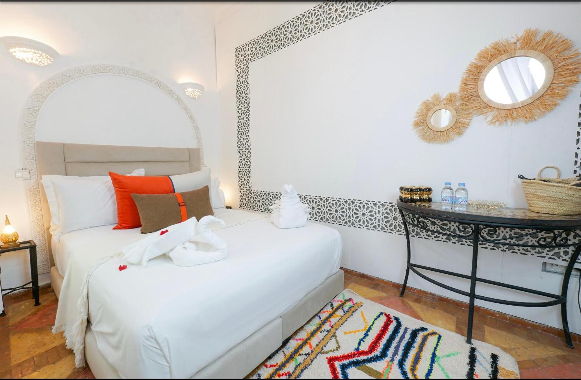 Riad Darna 4 Chambres Avec Piscine Et Petit Dejeuner マラケシュ エクステリア 写真